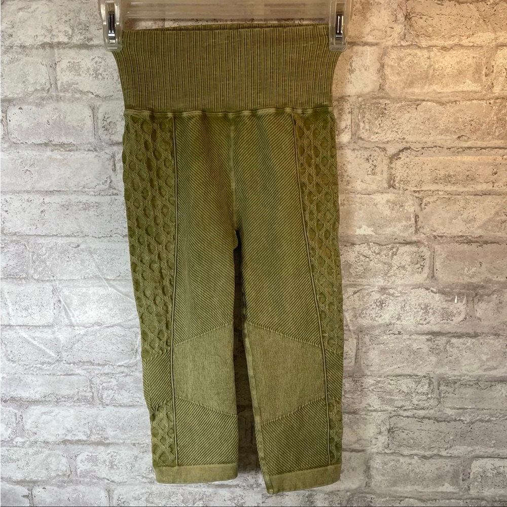 Free People Movement Green Crop Leggings‎ Sz XS/S